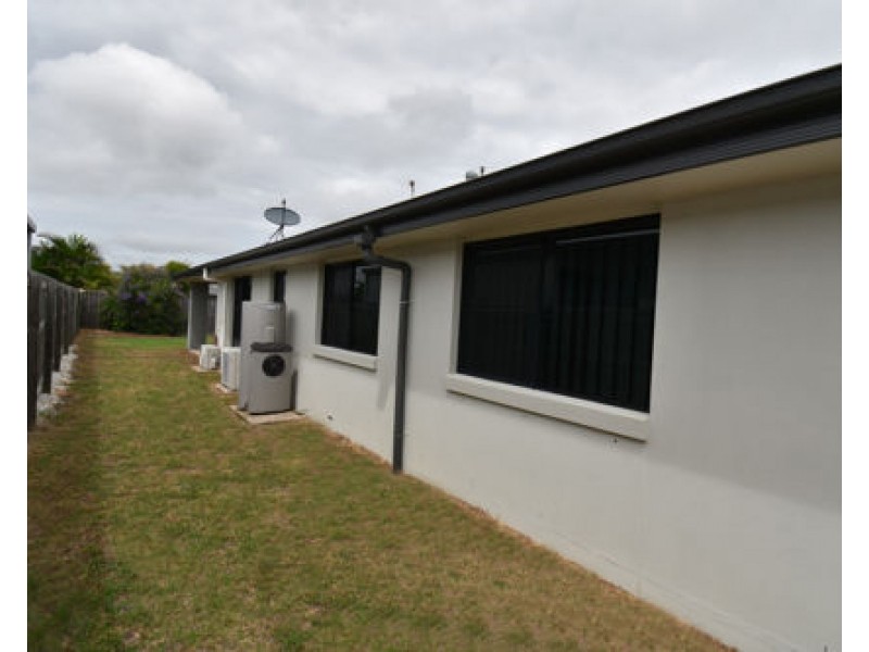 1/9 Galleon Circuit, Bucasia QLD 4750