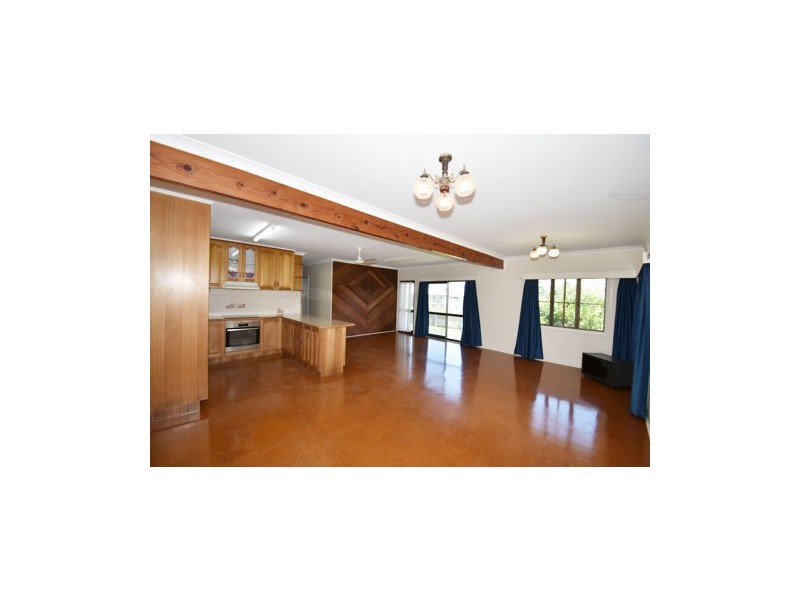 16 Bannister St, South Mackay QLD 4740