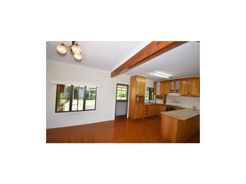 16 Bannister St, South Mackay QLD 4740