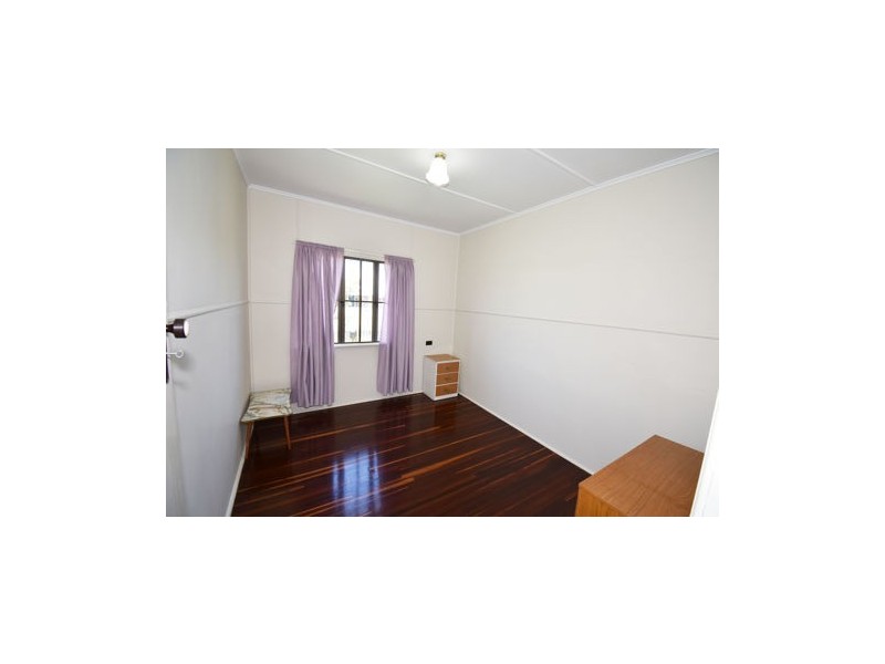 16 Bannister St, South Mackay QLD 4740