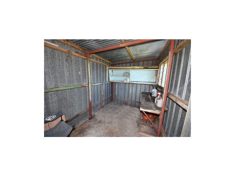 16 Bannister St, South Mackay QLD 4740