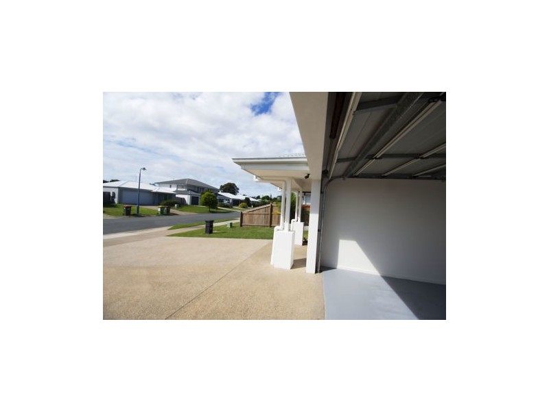 13 Somerset Dr, Andergrove QLD 4740