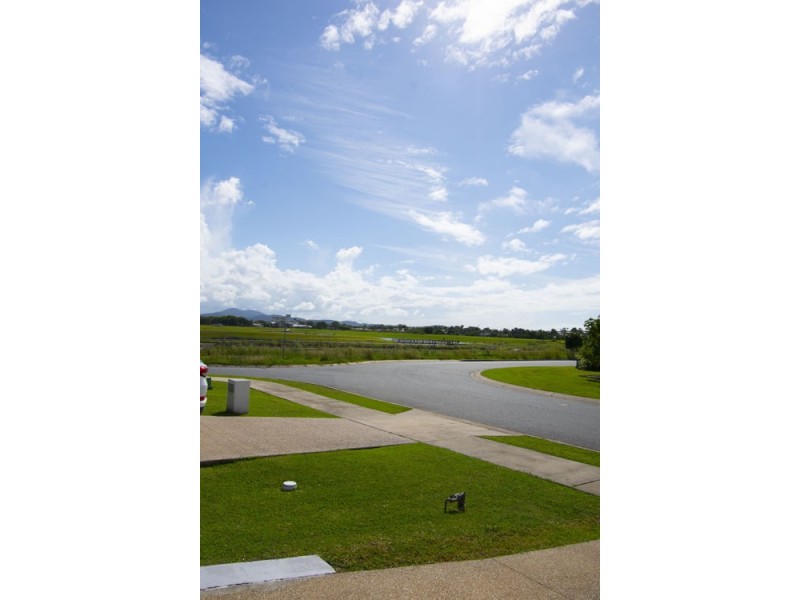 13 Somerset Dr, Andergrove QLD 4740