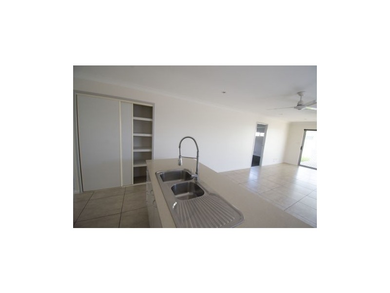 13 Somerset Dr, Andergrove QLD 4740