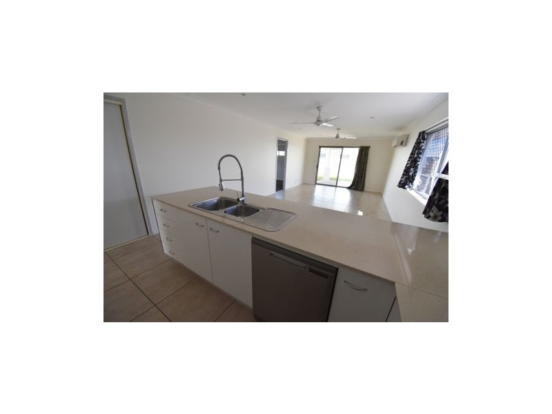 13 Somerset Dr, Andergrove QLD 4740