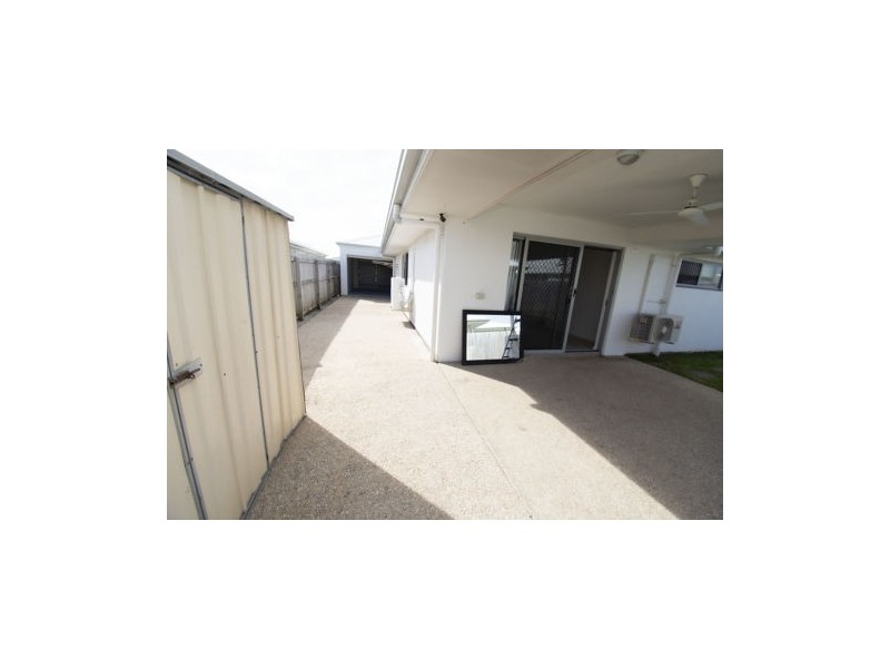 13 Somerset Dr, Andergrove QLD 4740