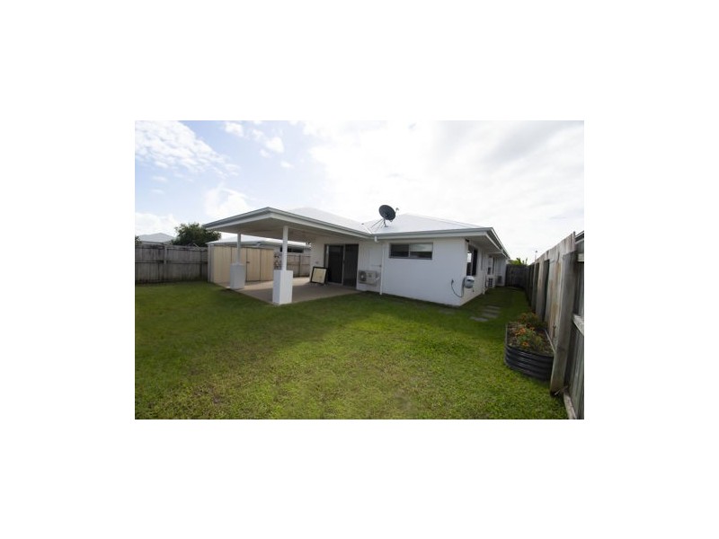 13 Somerset Dr, Andergrove QLD 4740