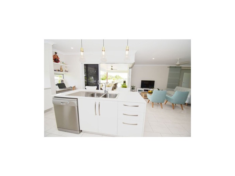 15 GRANGEWOOD AVENUE, Richmond QLD 4740