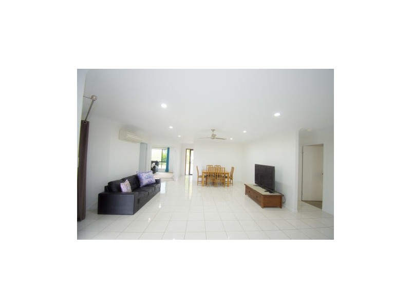 3 WEBB CRT, Rural View QLD 4740