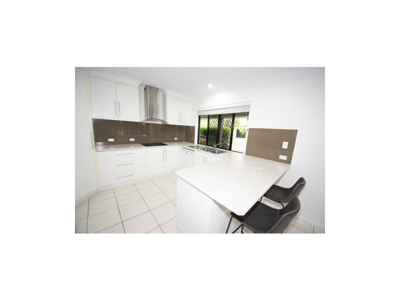 3 WEBB CRT, Rural View QLD 4740