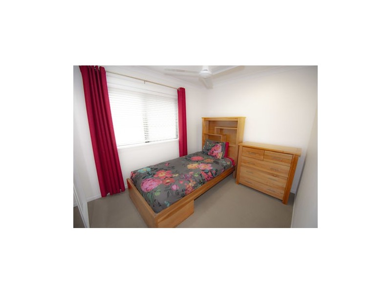 3 WEBB CRT, Rural View QLD 4740