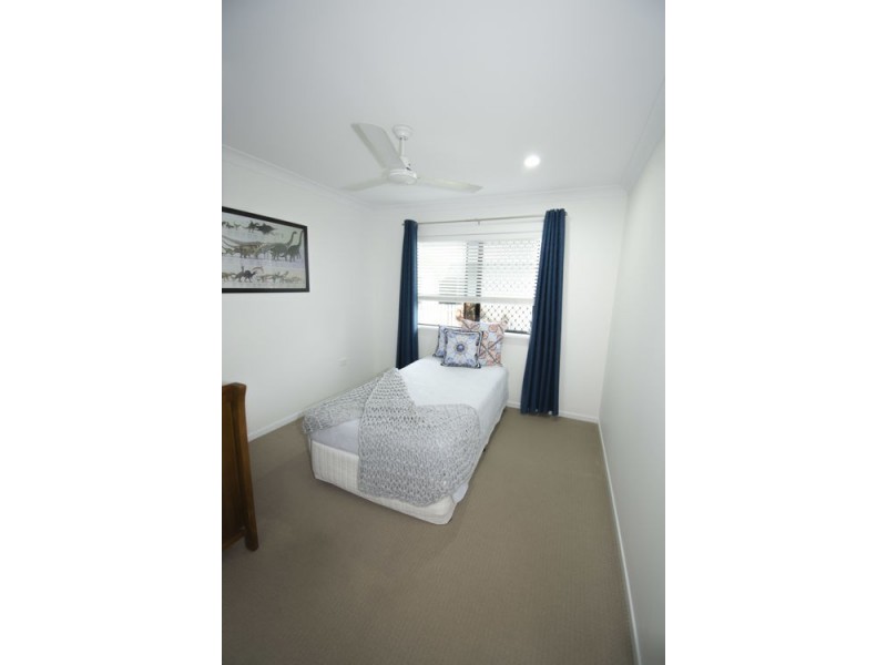 3 WEBB CRT, Rural View QLD 4740
