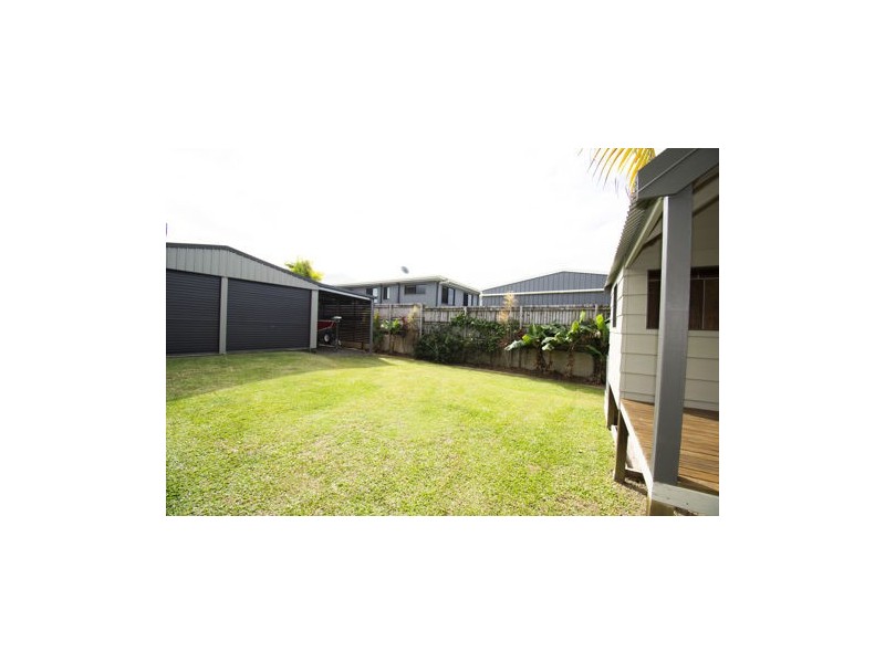 3 WEBB CRT, Rural View QLD 4740
