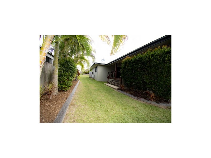 3 WEBB CRT, Rural View QLD 4740