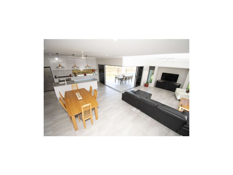 17 Grangewood Avenue, Richmond QLD 4740