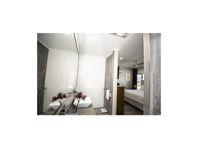 17 Grangewood Avenue, Richmond QLD 4740