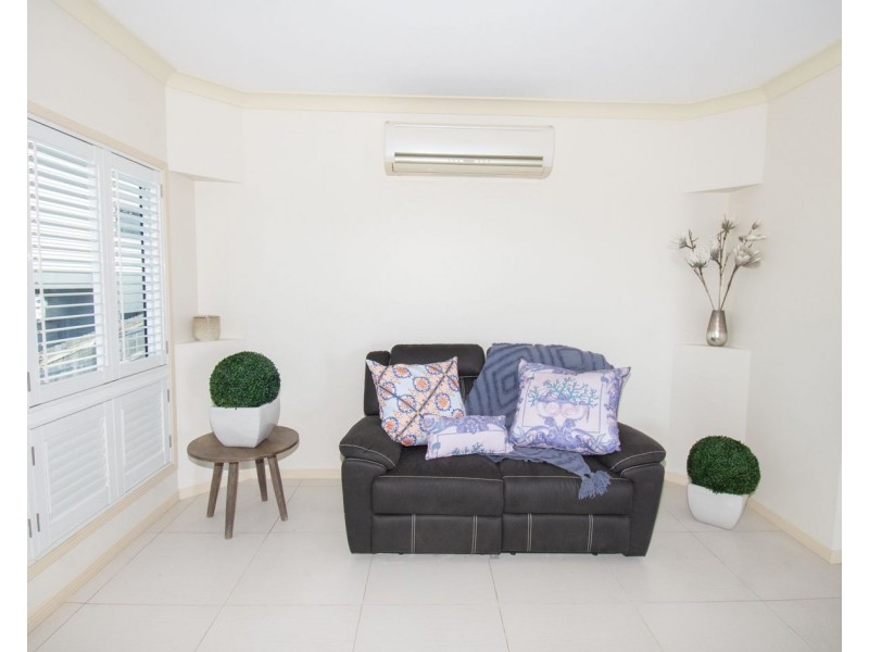 47 DOUGLAS CRESCENT, Rural View QLD 4740