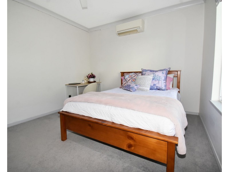 47 DOUGLAS CRESCENT, Rural View QLD 4740