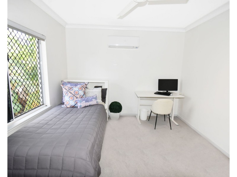 47 DOUGLAS CRESCENT, Rural View QLD 4740