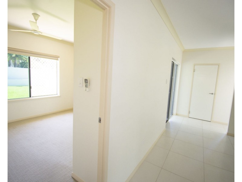 47 DOUGLAS CRESCENT, Rural View QLD 4740