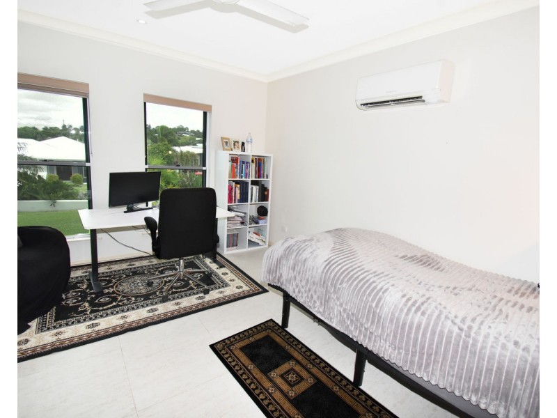 47 DOUGLAS CRESCENT, Rural View QLD 4740