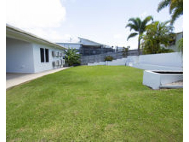 47 DOUGLAS CRESCENT, Rural View QLD 4740