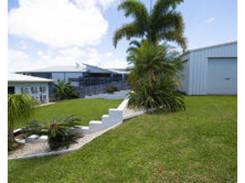 47 DOUGLAS CRESCENT, Rural View QLD 4740