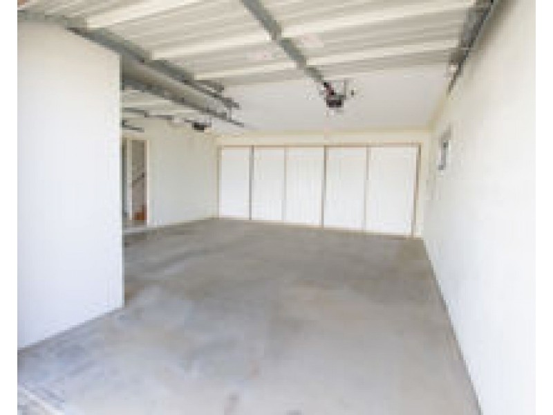 47 DOUGLAS CRESCENT, Rural View QLD 4740