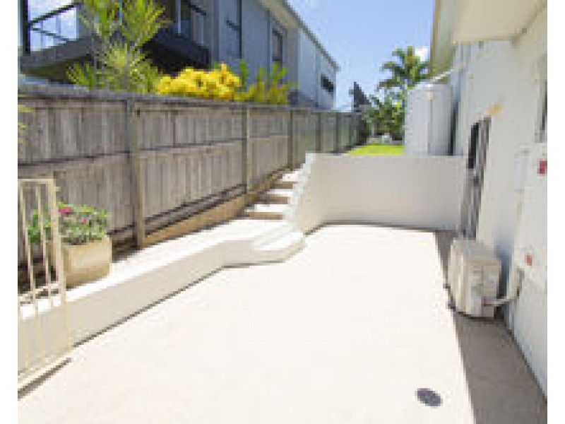 47 DOUGLAS CRESCENT, Rural View QLD 4740