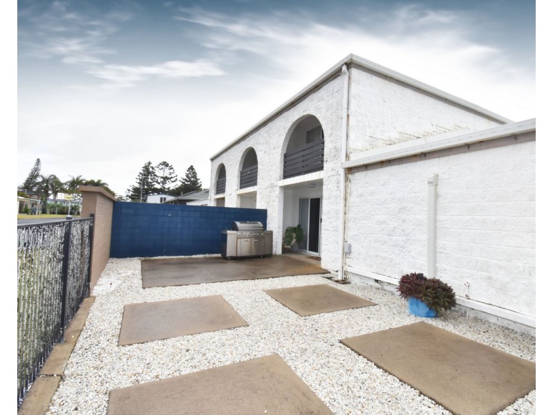 48 Pacific Esplanade, Slade Point QLD 4740