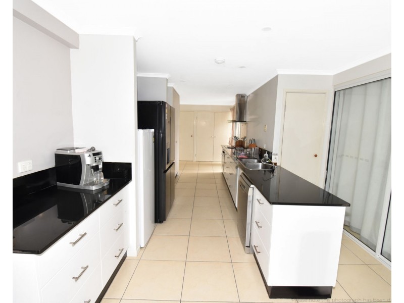 48 Pacific Esplanade, Slade Point QLD 4740