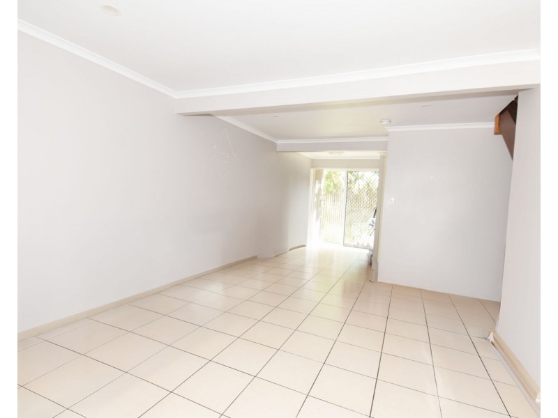 48 Pacific Esplanade, Slade Point QLD 4740