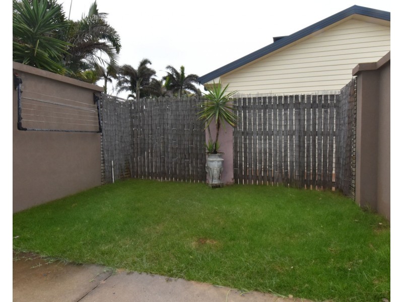 48 Pacific Esplanade, Slade Point QLD 4740