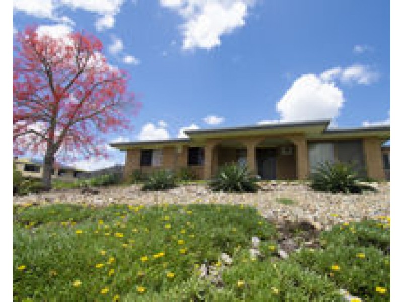 1 Knight Street, Mount Pleasant QLD 4740