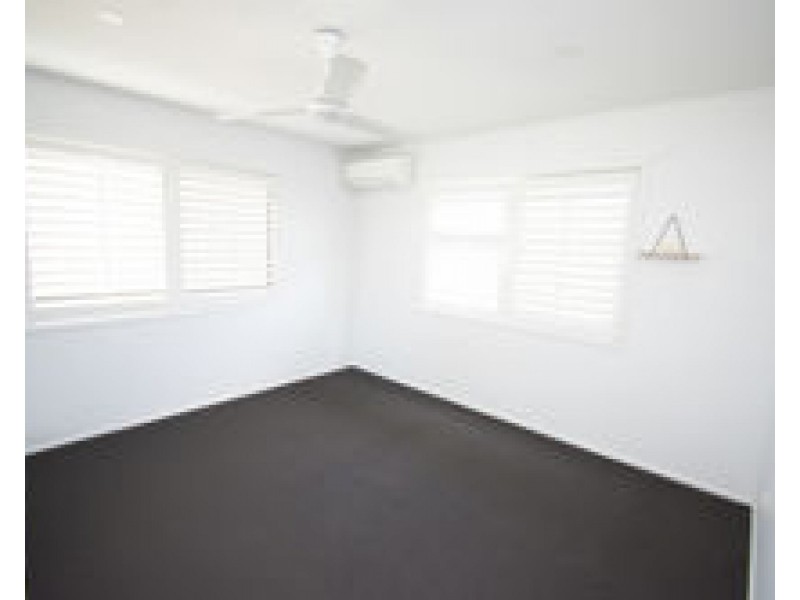 1 Knight Street, Mount Pleasant QLD 4740