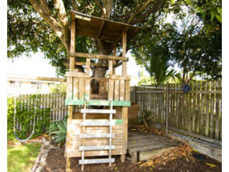 1 Knight Street, Mount Pleasant QLD 4740