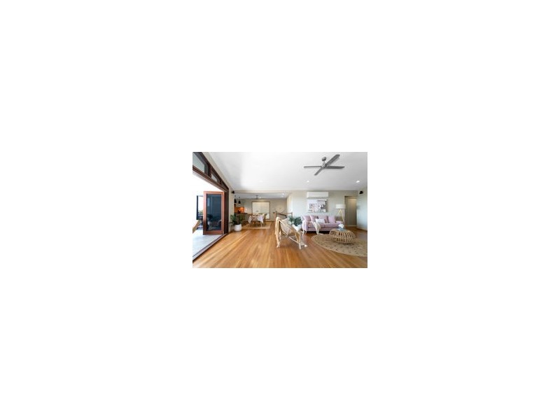 9 Sailaway Drive, Eimeo QLD 4740