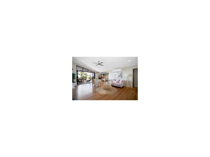 9 Sailaway Drive, Eimeo QLD 4740