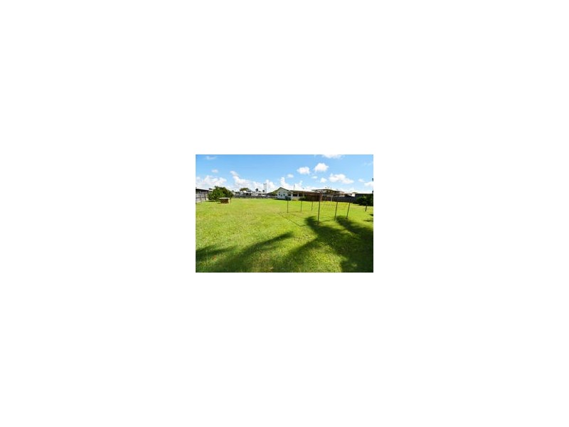 16 Bannister St, South Mackay QLD 4740