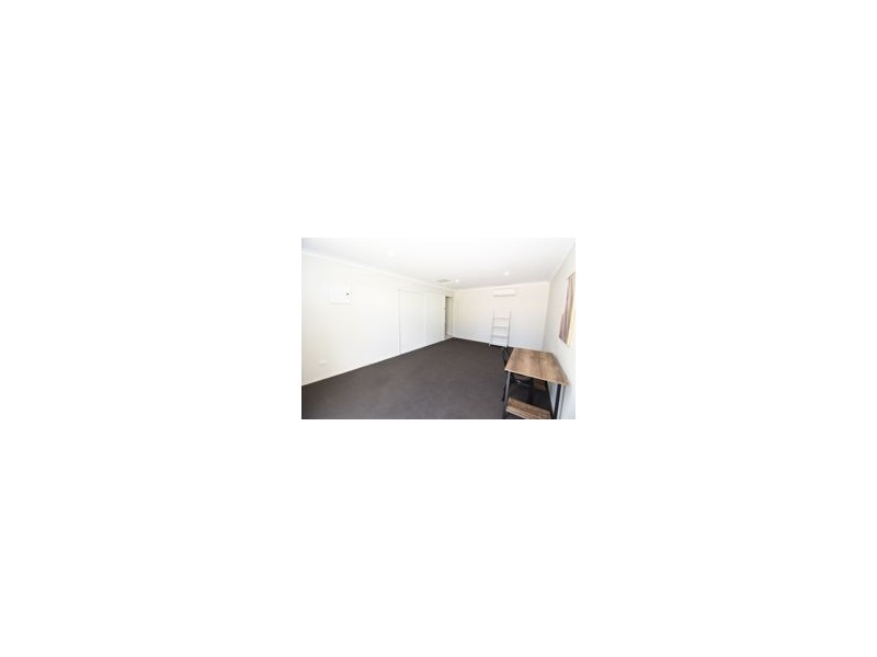 35 Sonoran St, Rural View QLD 4740