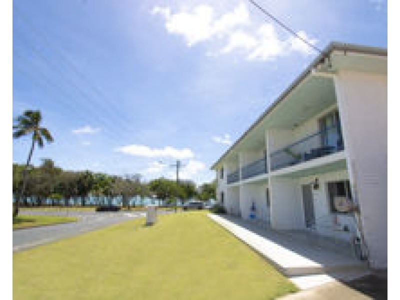 1/76 Pacific Esplanade, Slade Point QLD 4740