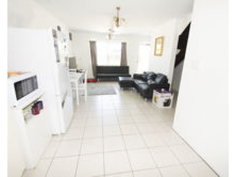 1/76 Pacific Esplanade, Slade Point QLD 4740