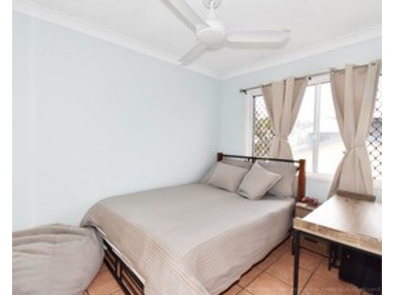 1/48 Pacific Esplanade, Slade Point QLD 4740