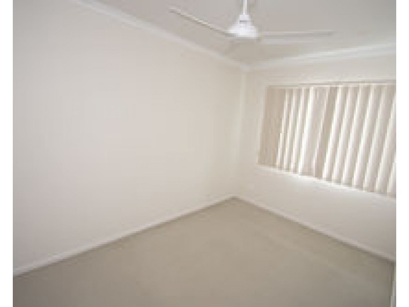 3/48 Pacific Esplanade, Slade Point QLD 4740