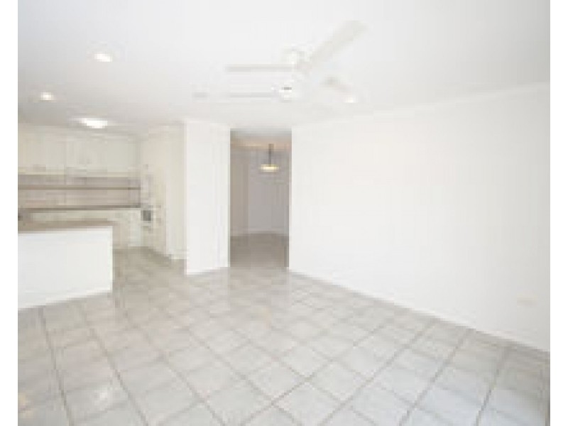 19 Denham Cescent, Rural View QLD 4740