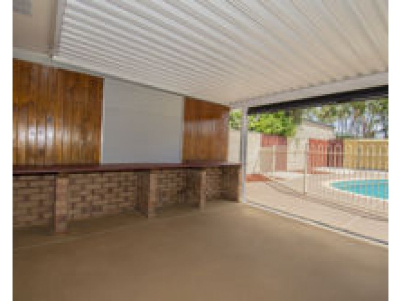 19 Denham Cescent, Rural View QLD 4740