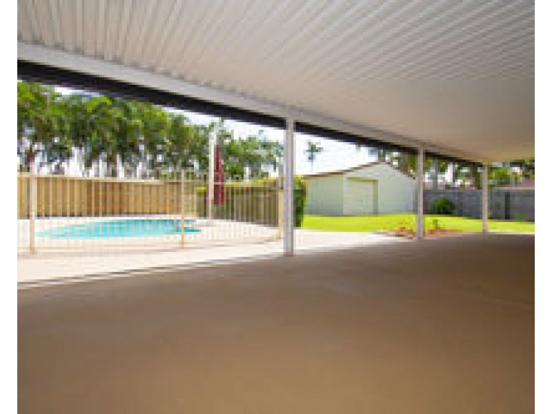 19 Denham Cescent, Rural View QLD 4740