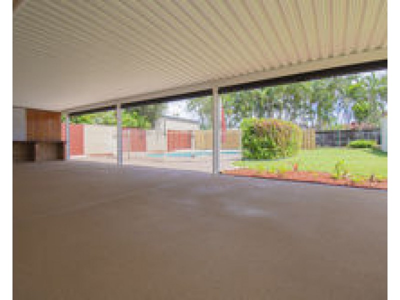19 Denham Cescent, Rural View QLD 4740