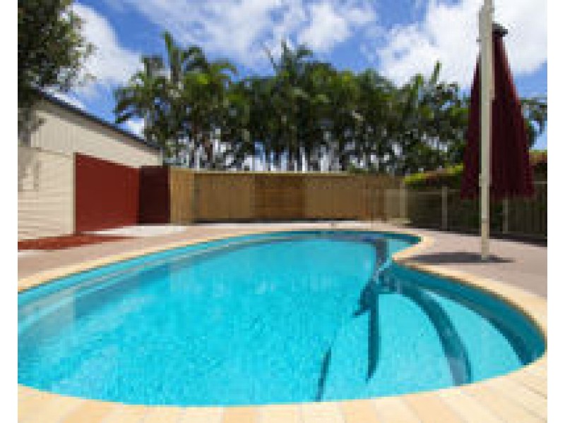 19 Denham Cescent, Rural View QLD 4740