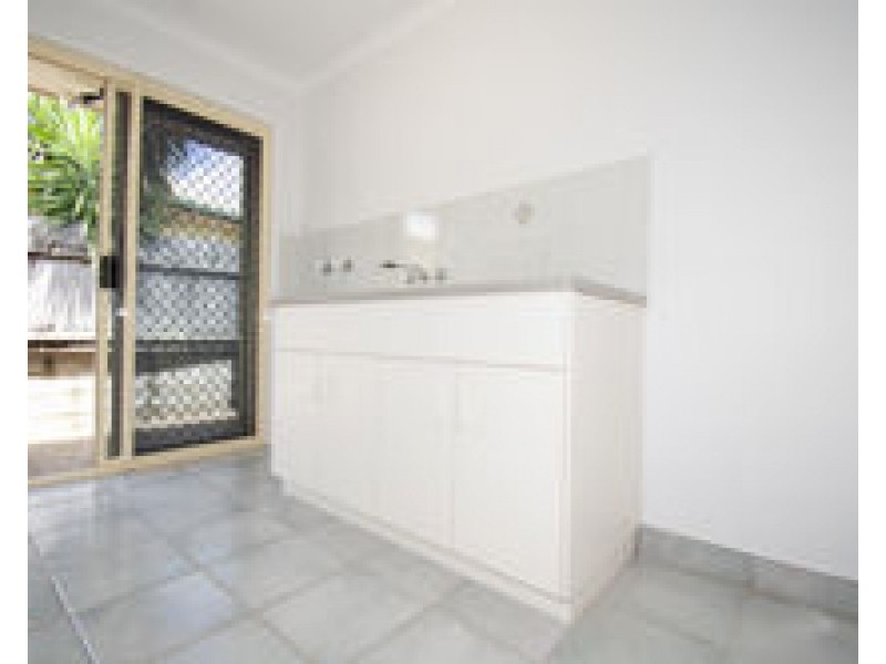 19 Denham Cescent, Rural View QLD 4740